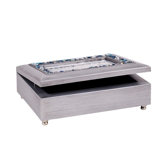 “Can Do All Thing Through Him” Brushed Silvertone Jeweled Music Box - Picture 5 of 5